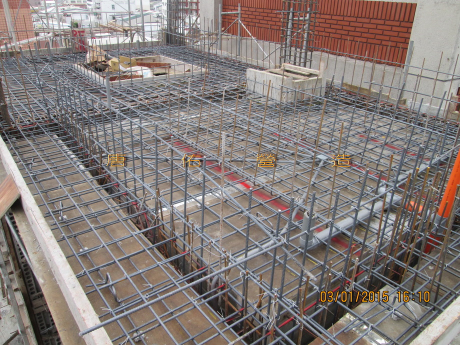 4樓頂版鋼筋綁紮完成