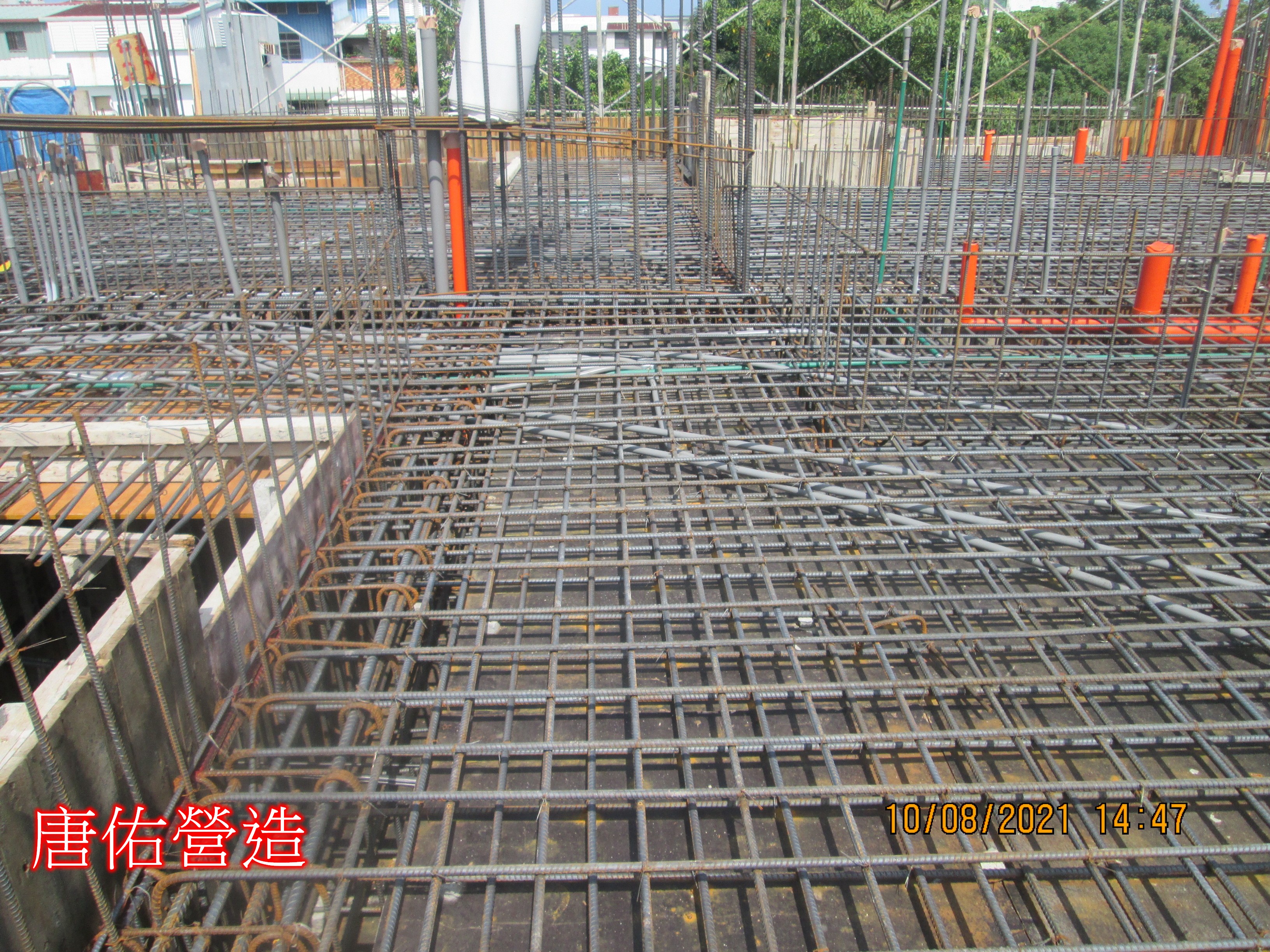 2樓頂鋼筋綁紮完成