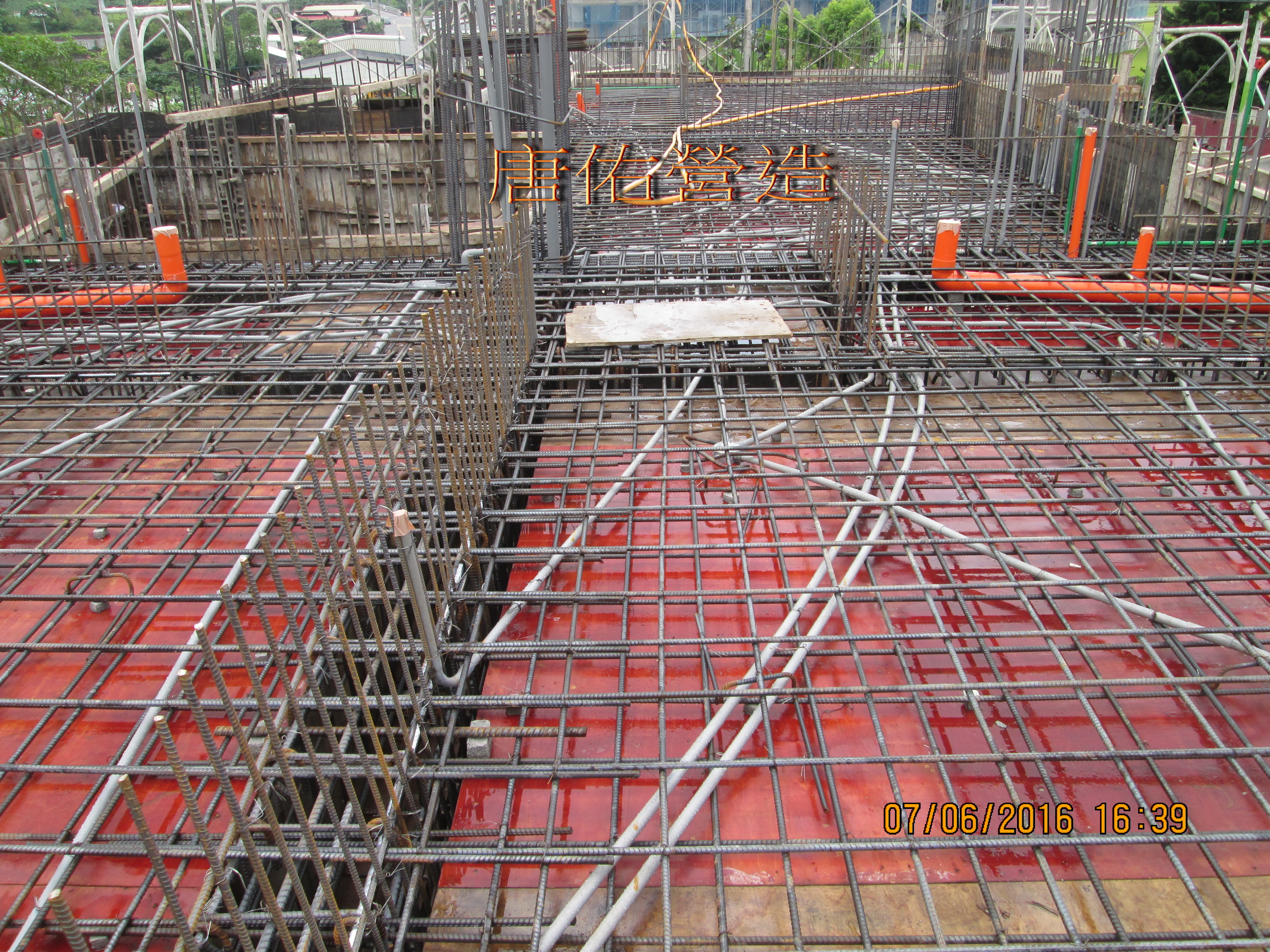 1樓頂版鋼筋綁紮完成
