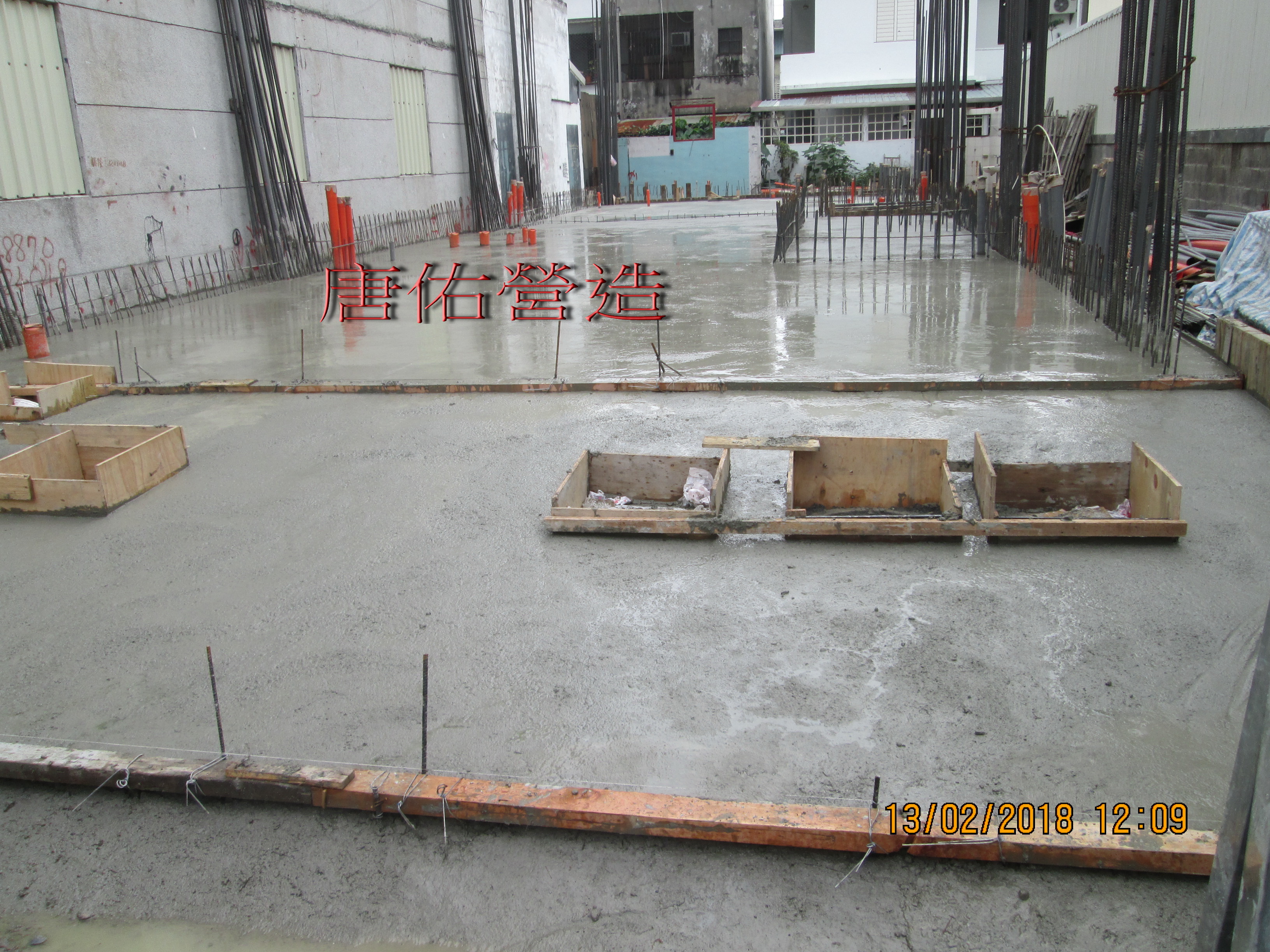 地坪灌漿完成
