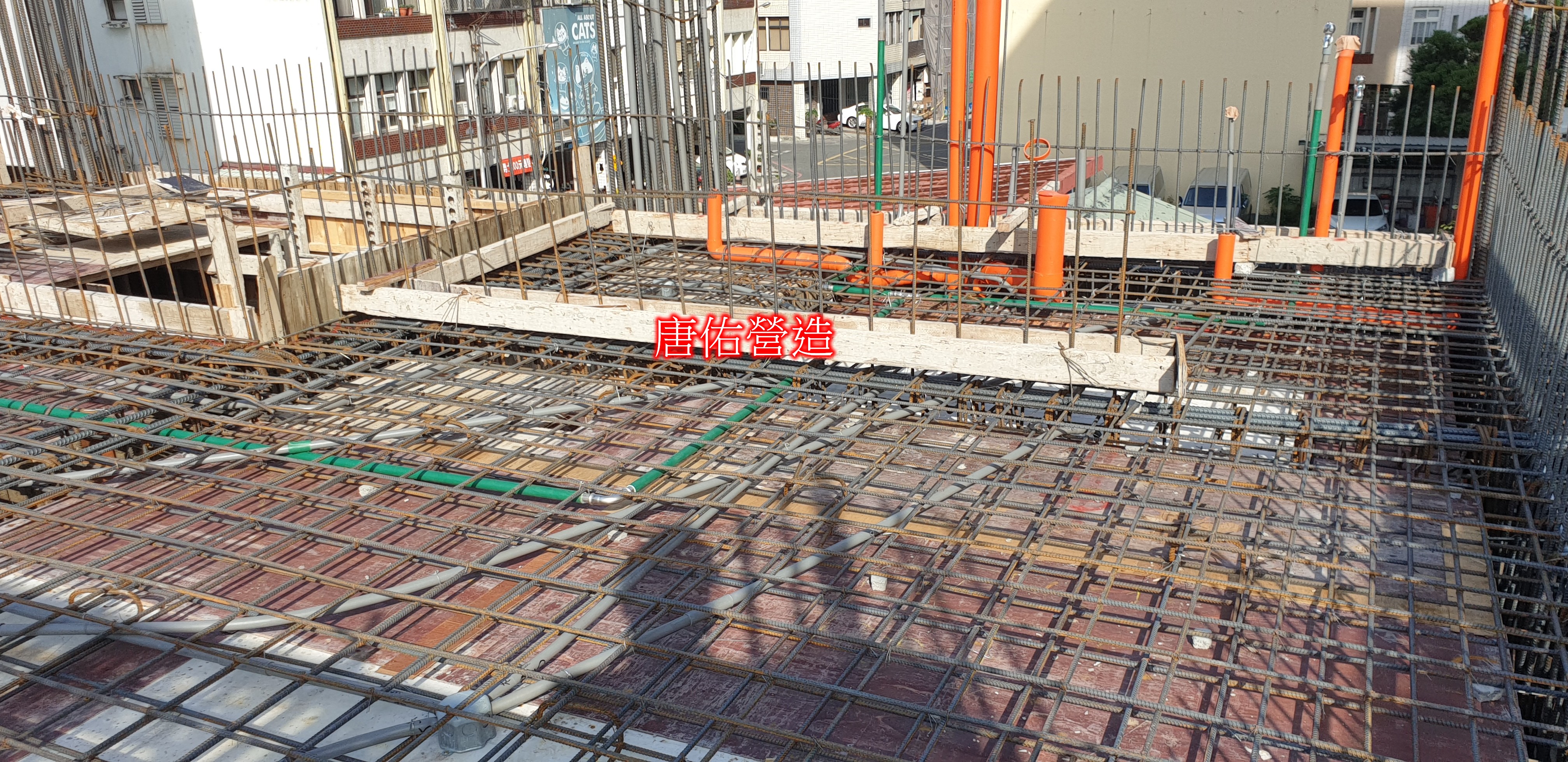 3樓底版鋼筋綁紮