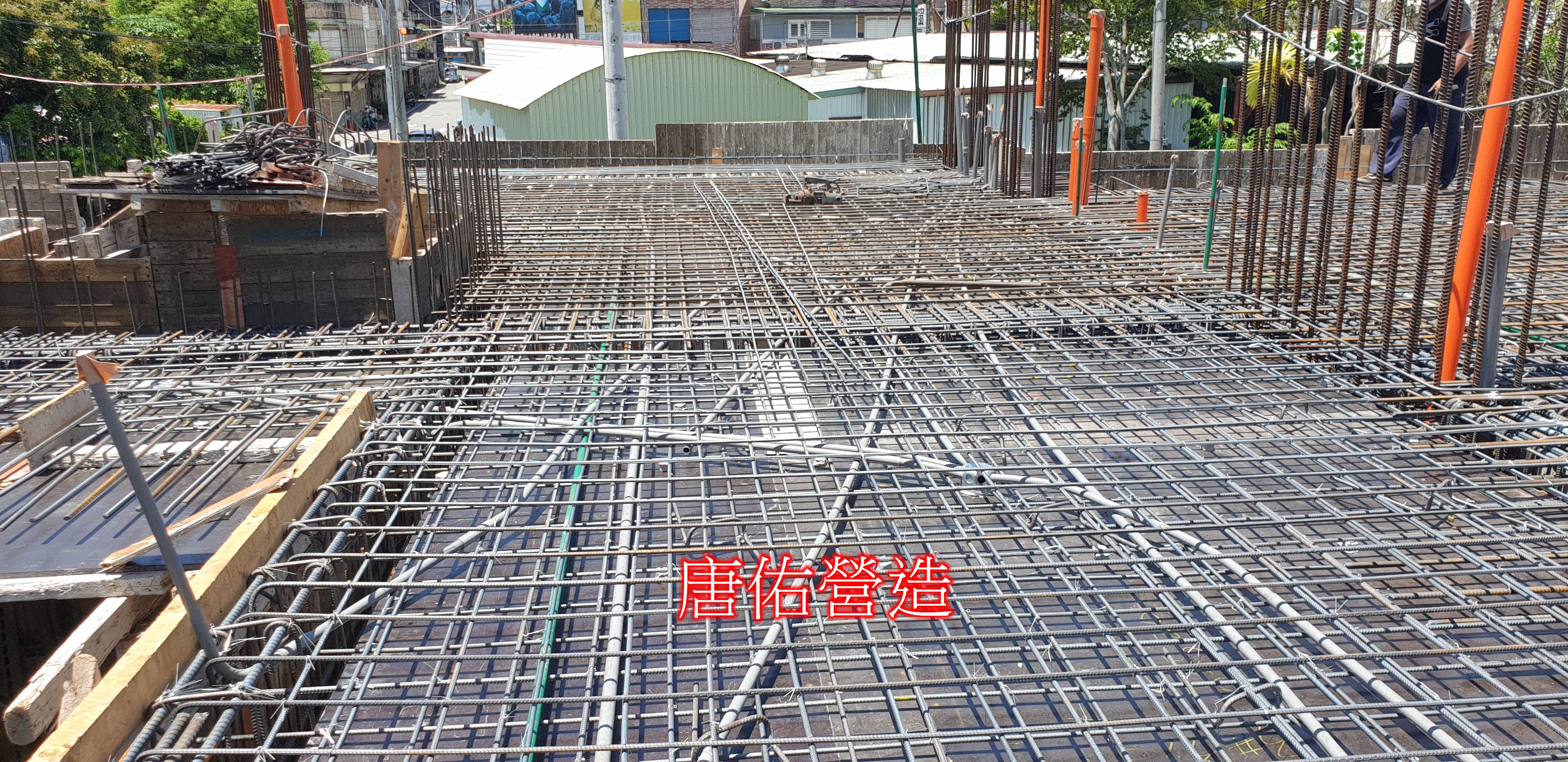 1樓頂版鋼筋綁紮完成