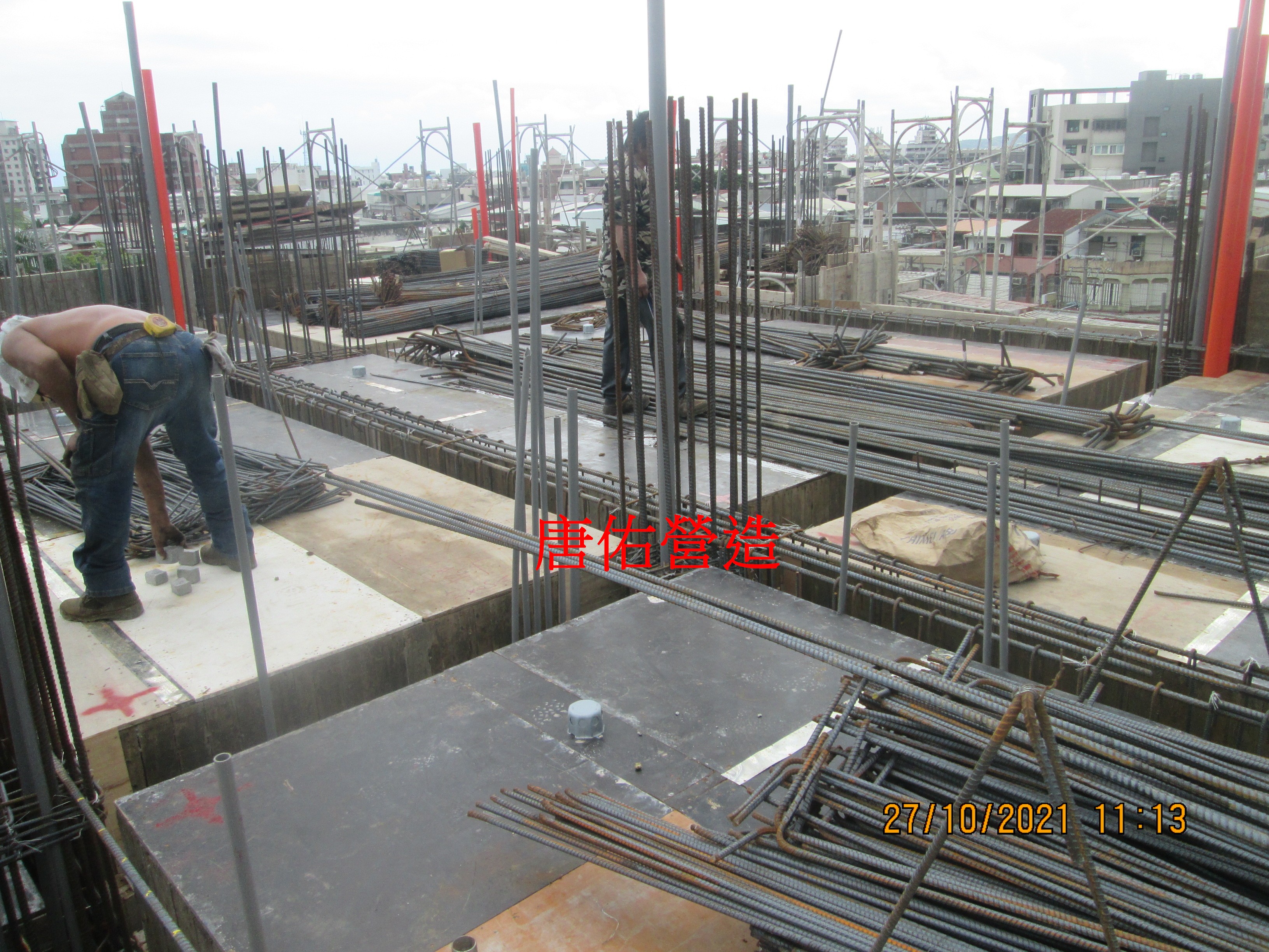 4樓柱牆鋼筋綁紮