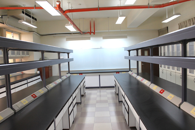 鋁合金中央桌附藥品架