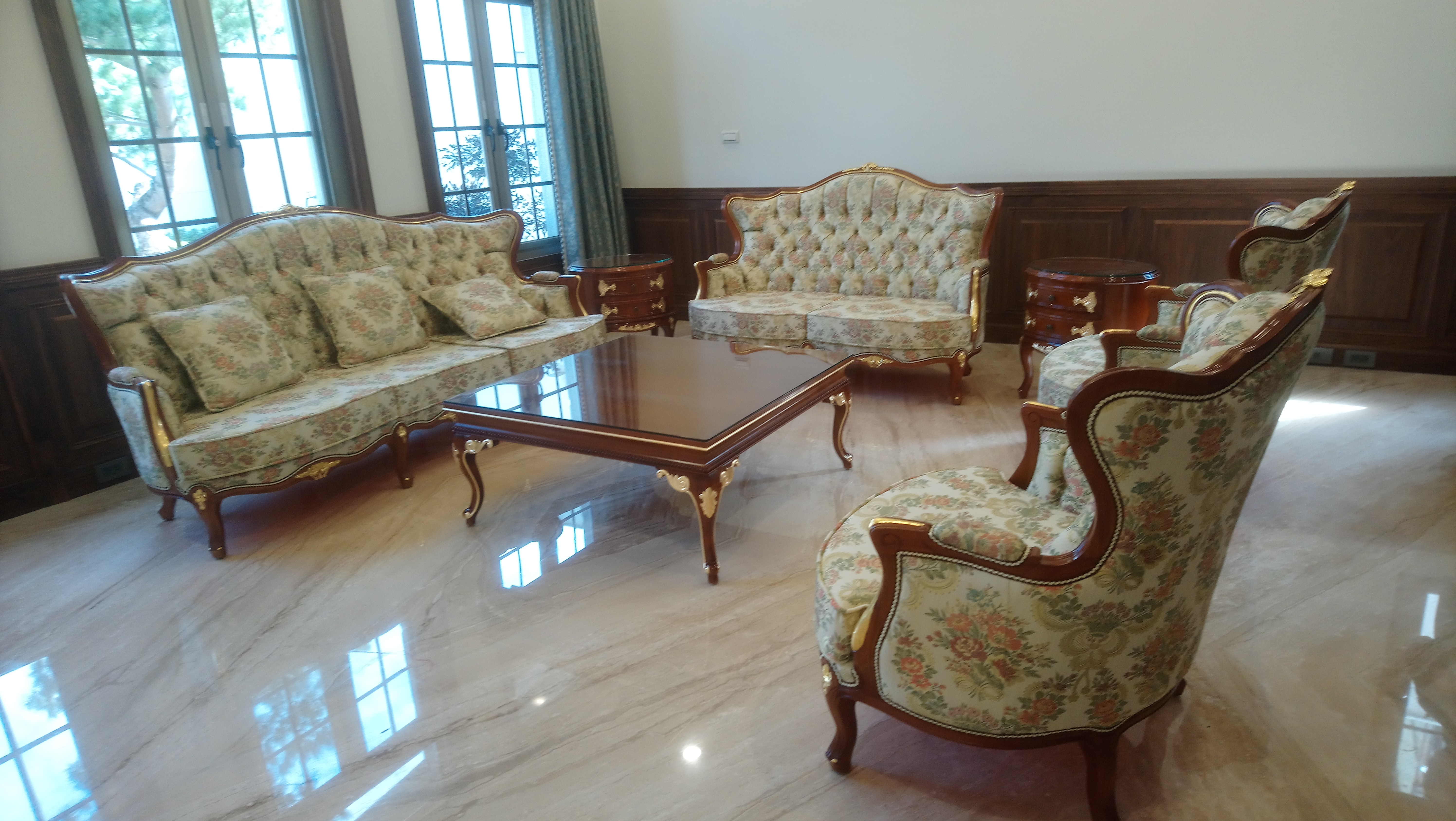 豪華型沙發組01-001(1)