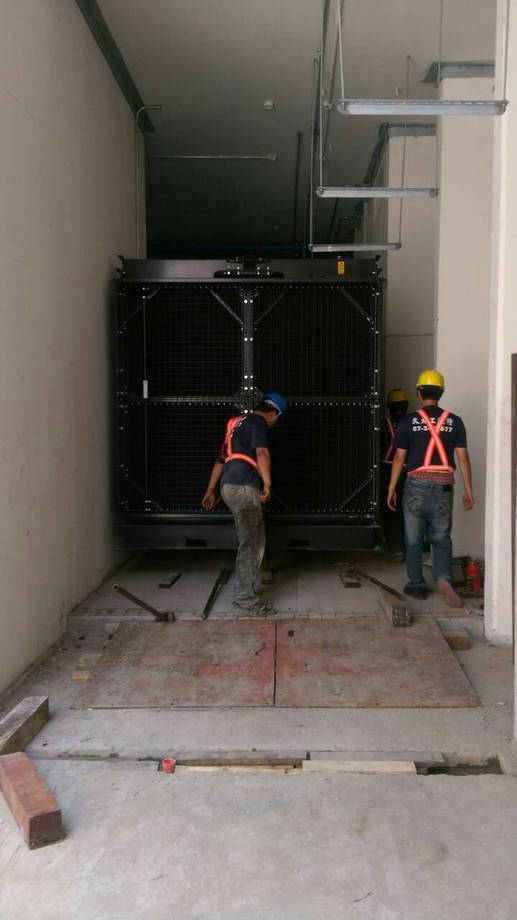 2OOOK發電机吊裝，搬運，定位固定完成