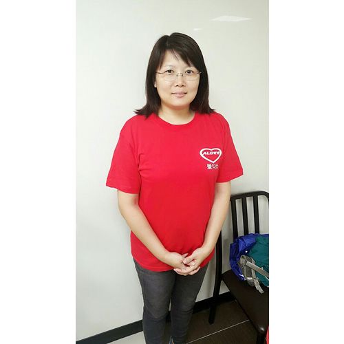 愛兒比保母照片