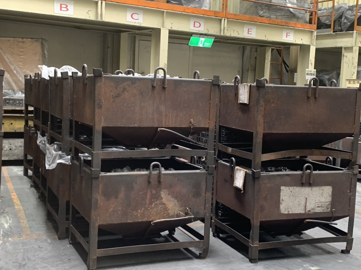 鍛造廠成品有序排列