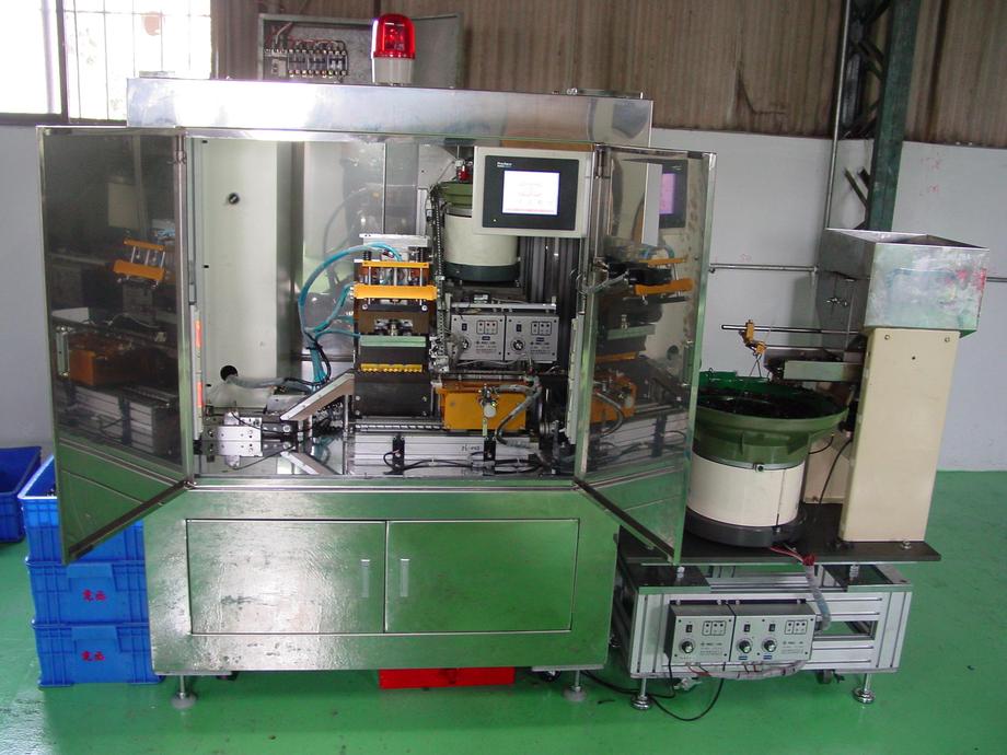 螺母自動植入機