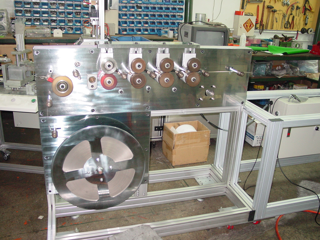 鎳帶整型切斷機