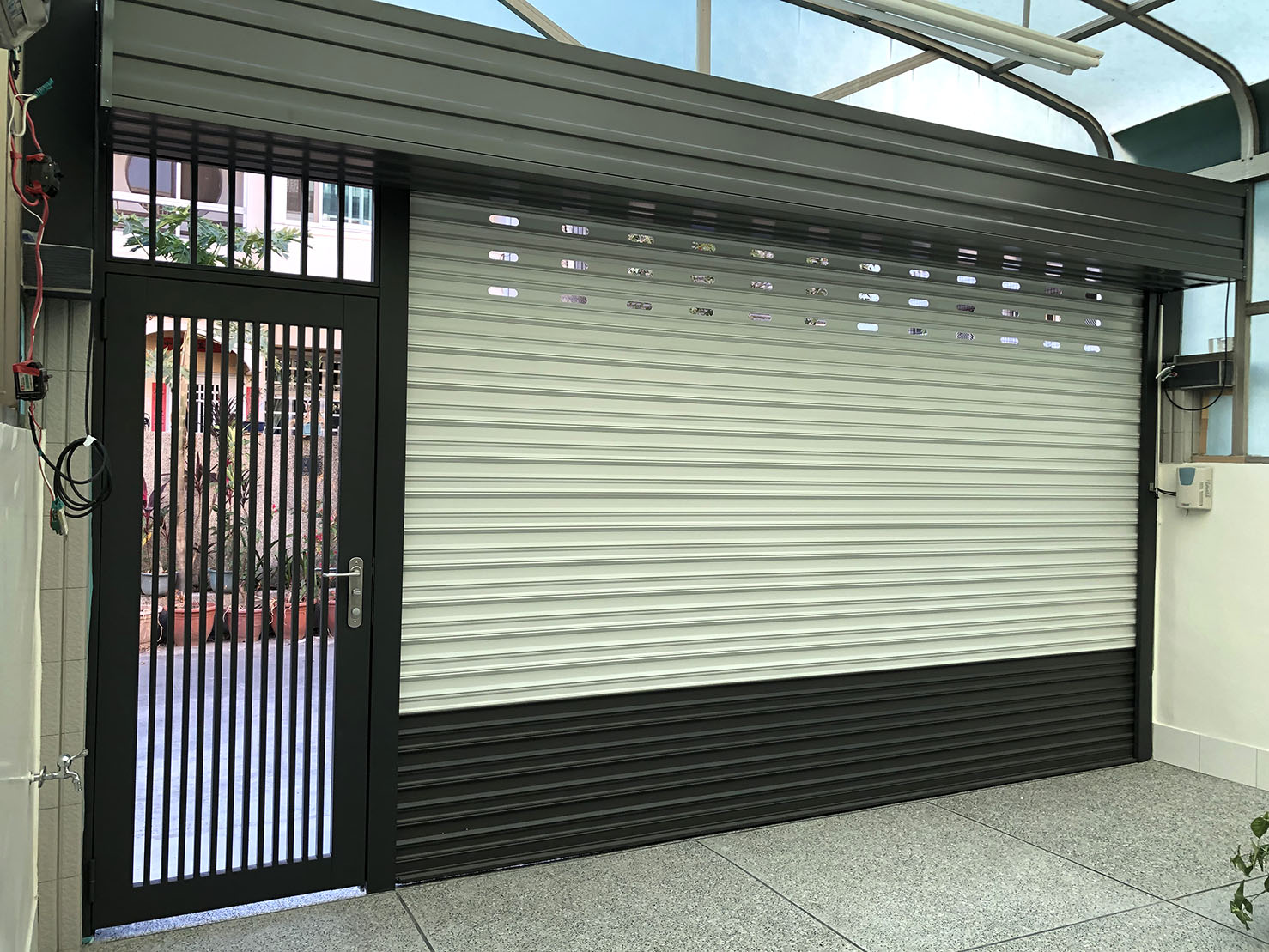 鐵捲門、大小門