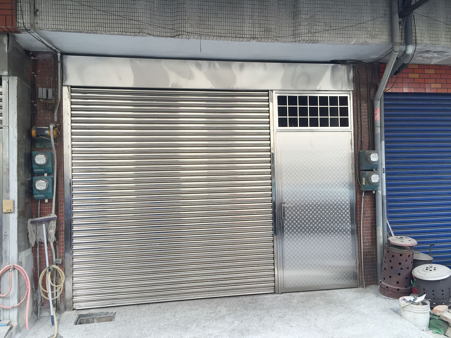 鐵捲門、大小門