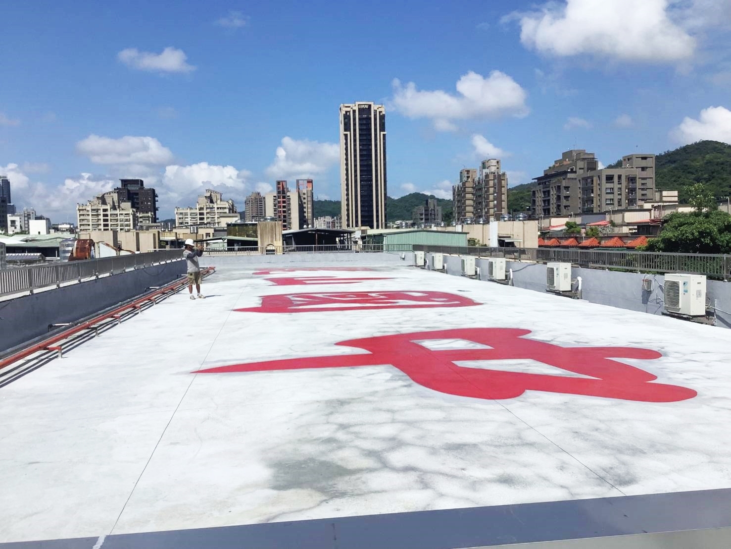 麗山國中頂樓地板彩繪