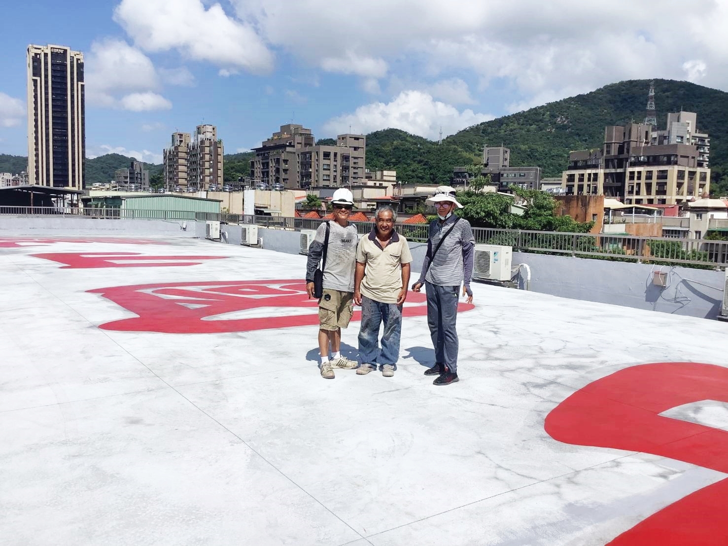 麗山國中頂樓地板彩繪