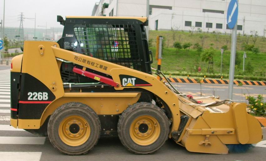 掃地機（山貓）