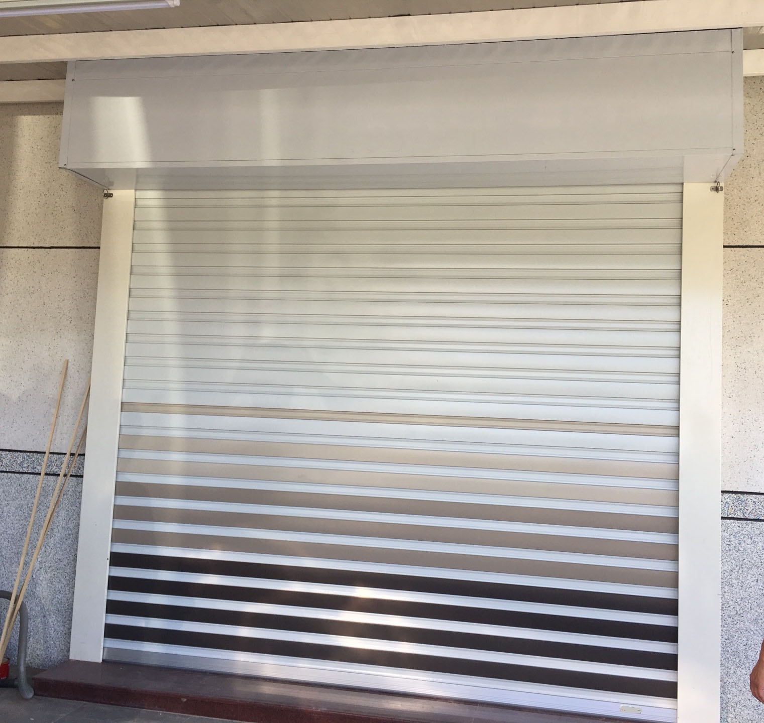 鋁合金T1捲門搭配