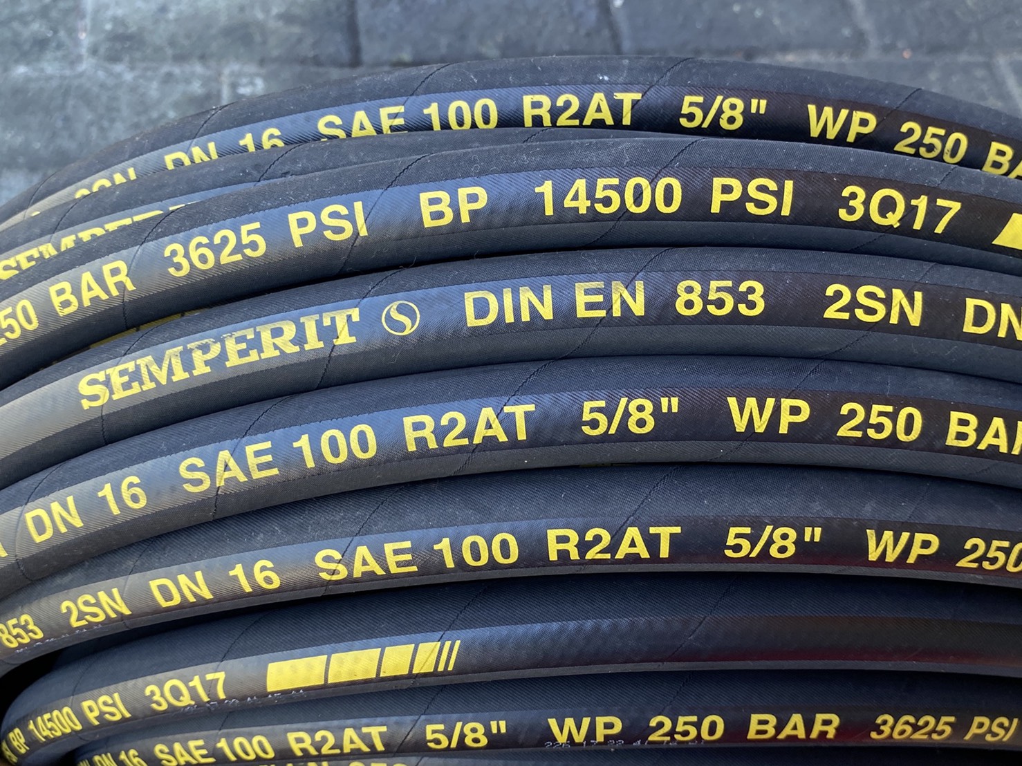 佳洲高壓油管材料,專營機械高壓油管,氣壓缸,油壓缸,油壓幫浦,油箱,軟管,接頭