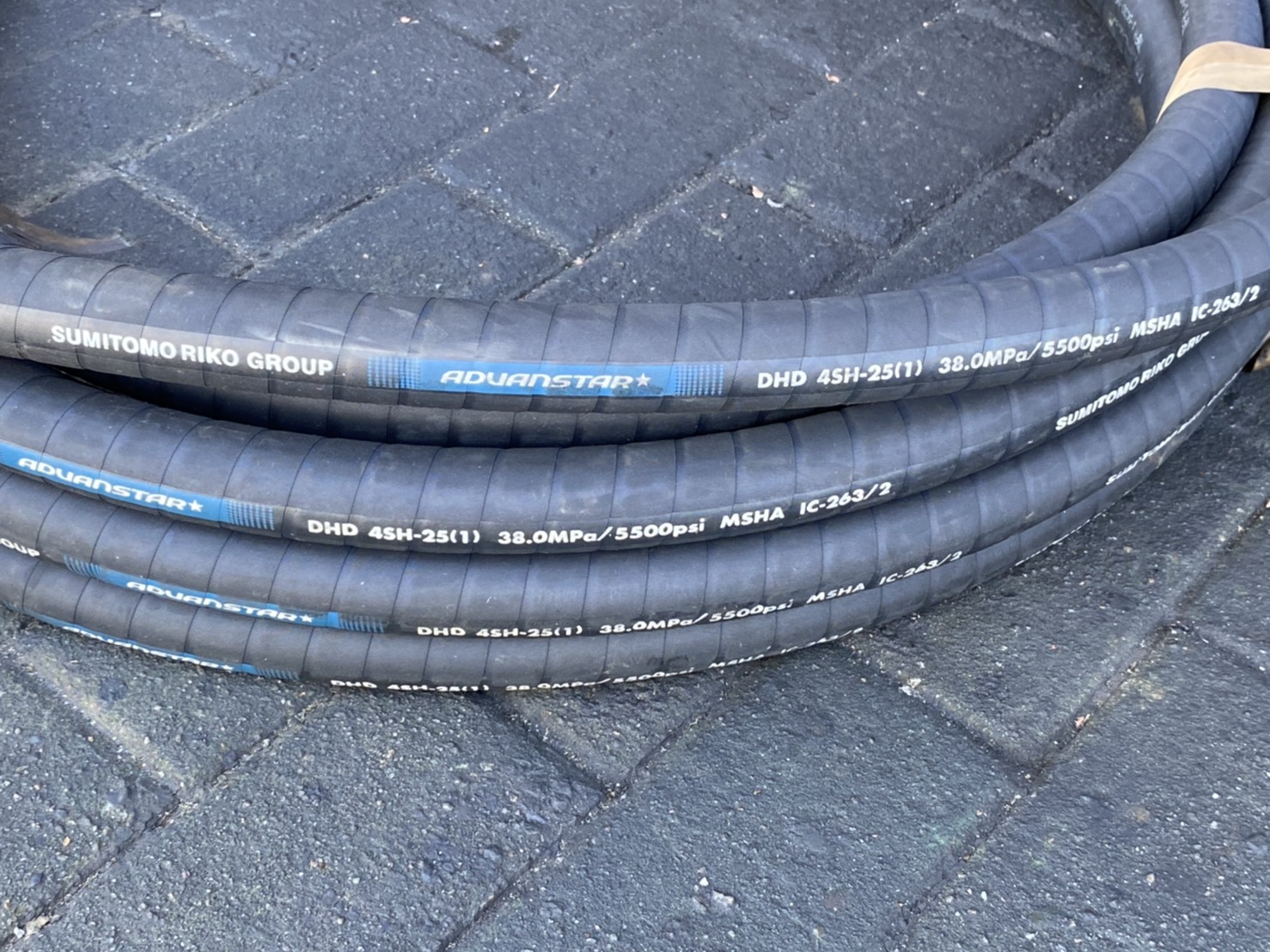 佳洲高壓油管材料,專營機械高壓油管,氣壓缸,油壓缸,油壓幫浦,油箱,軟管,接頭