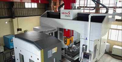 CNC五軸加工機-3