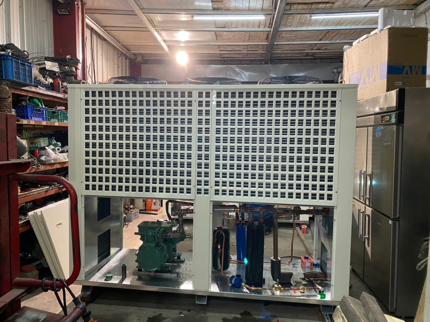 客製化氣冷式30馬冷凍主機