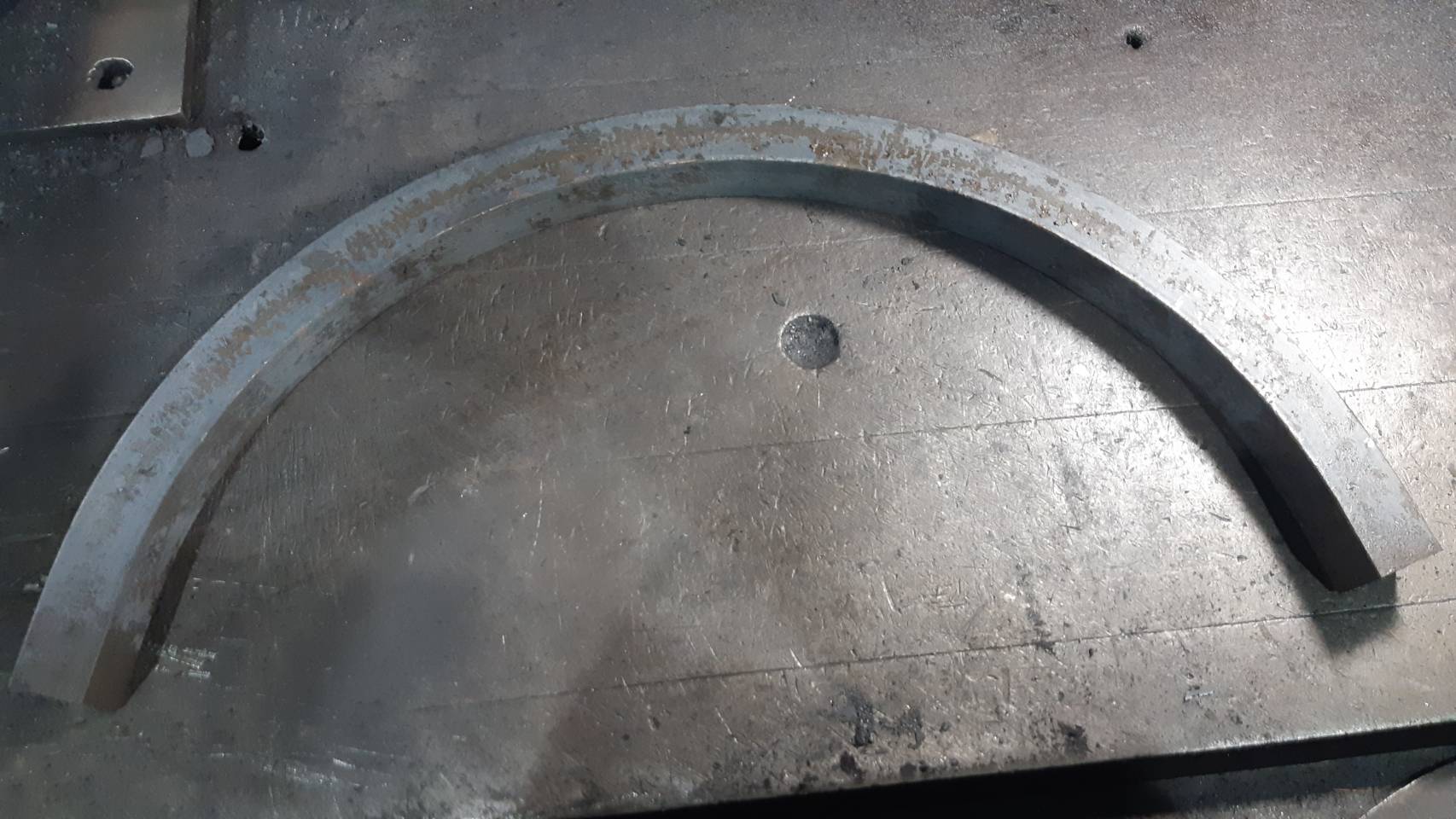 客戶要求客製化~32四角鐵折R