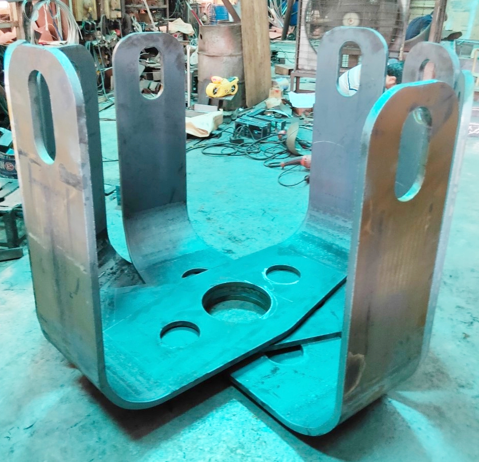 客戶要求客製化折彎大型零件半成品