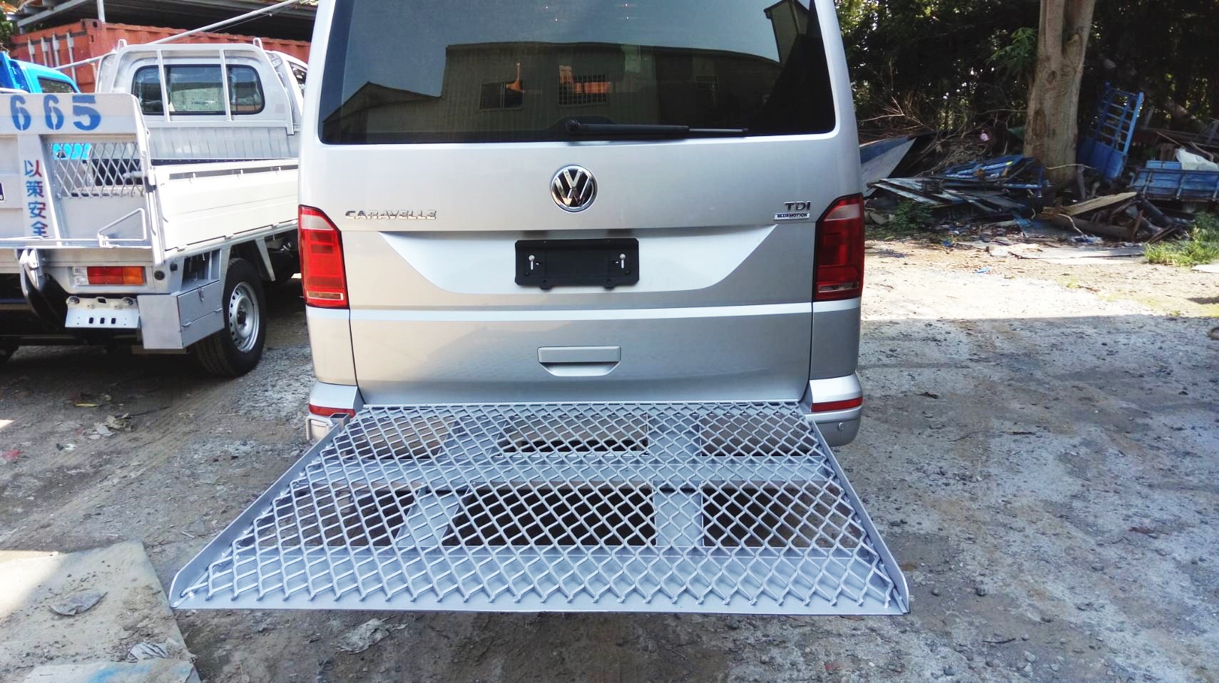 維特汽車昇降尾門=