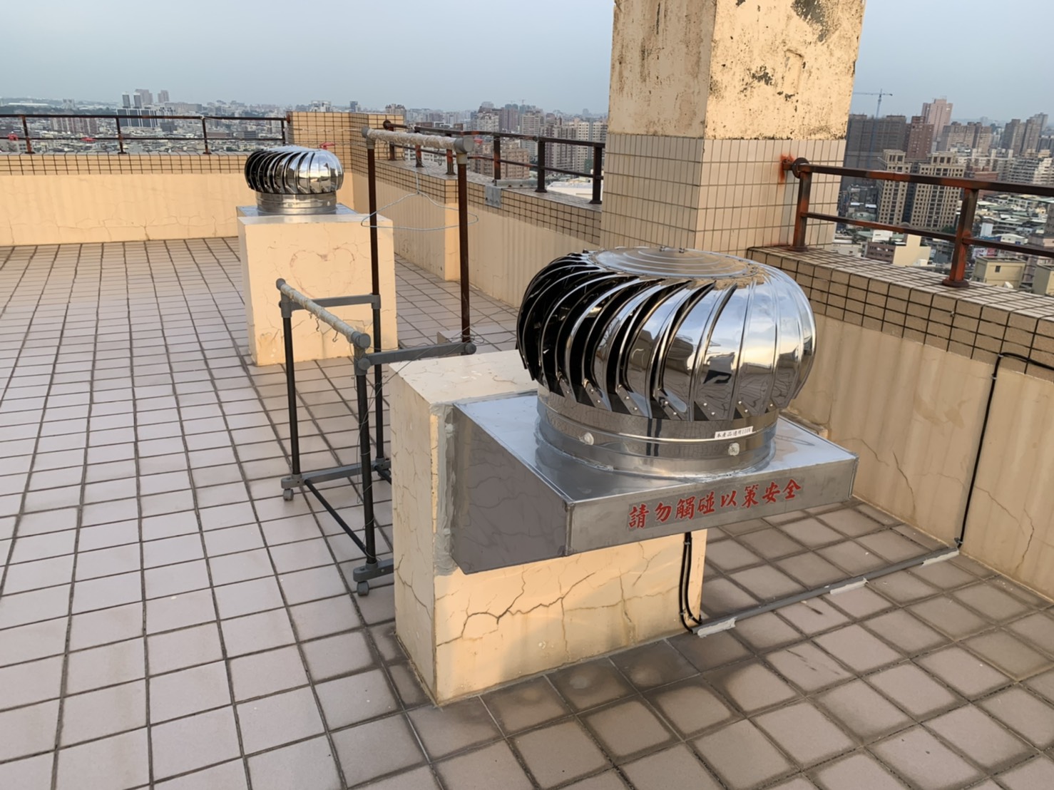 屋頂免動力通風器安裝