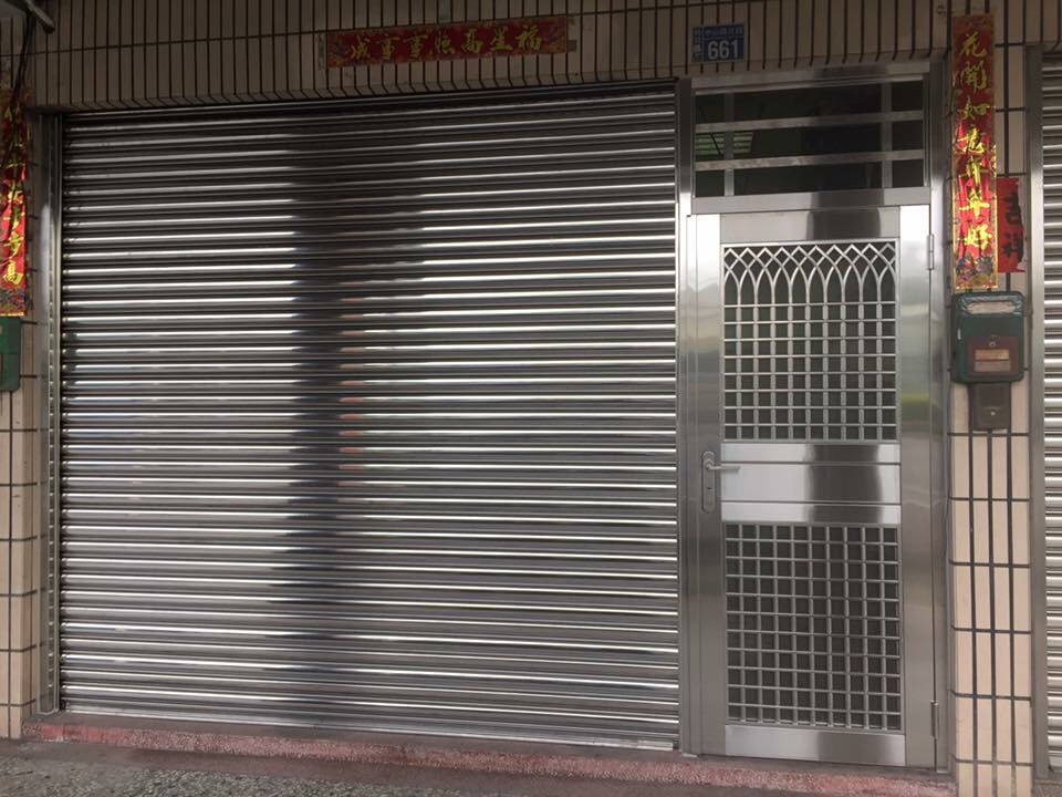 大里不鏽鋼鐵門