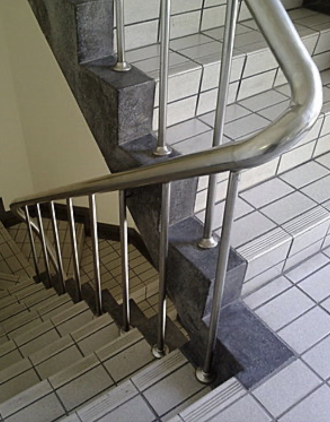 台中樓梯不鏽鋼扶手