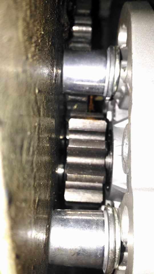 鐵捲門變速齒輪生繡,故障卡死處理