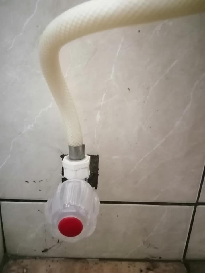 馬桶進水開關接頭換新