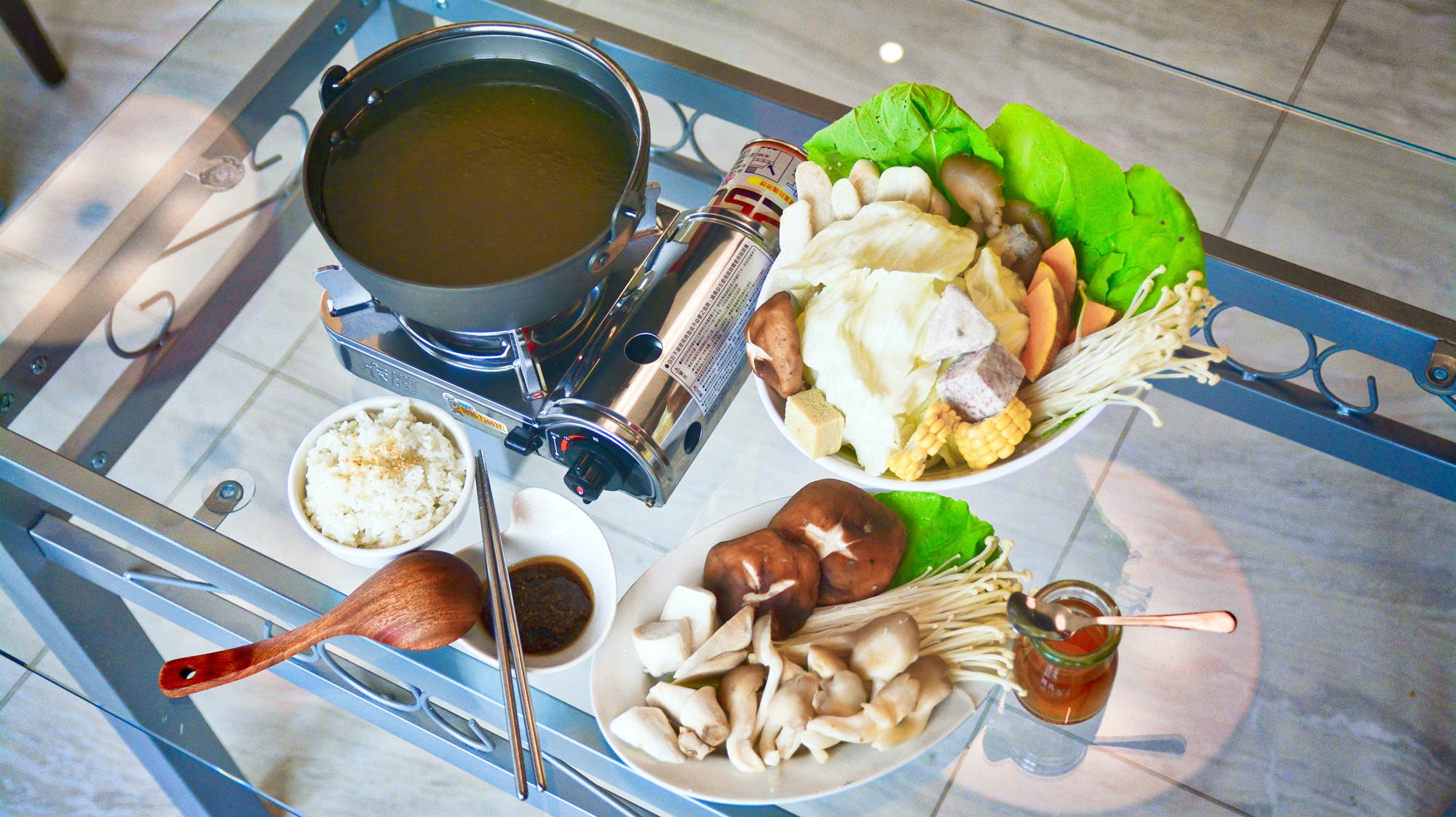 溫室採栽養身素食火鍋