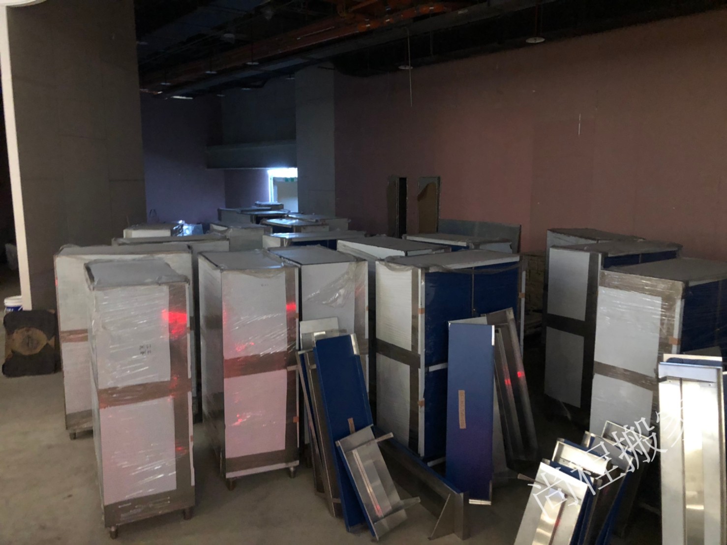 百貨公司設備搬運