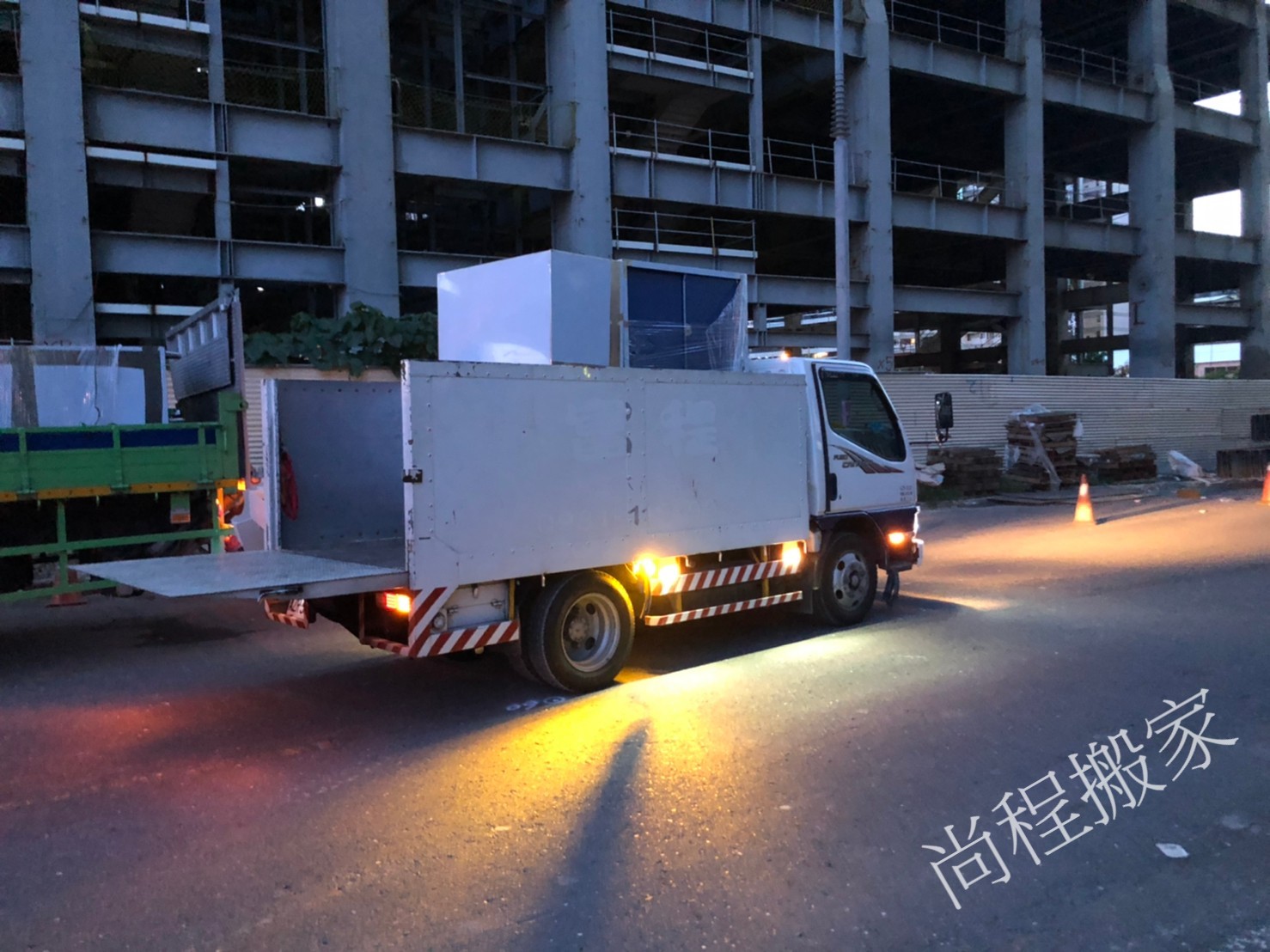 百貨公司設備搬運