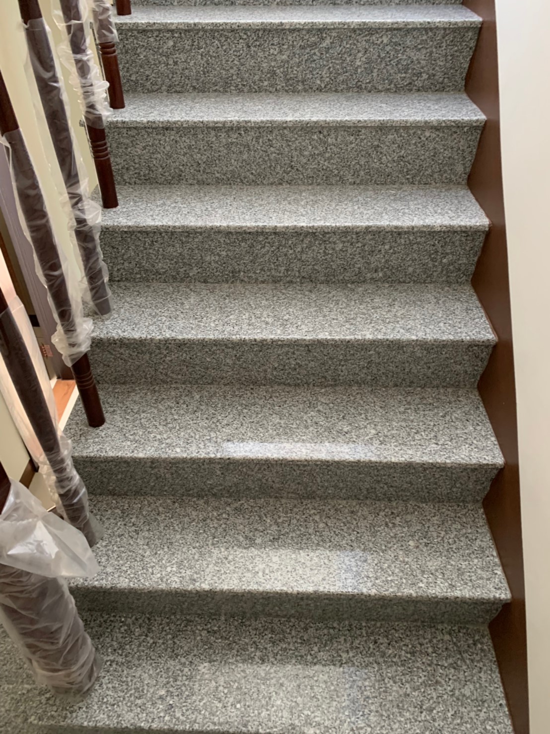 東高東港興中南二街