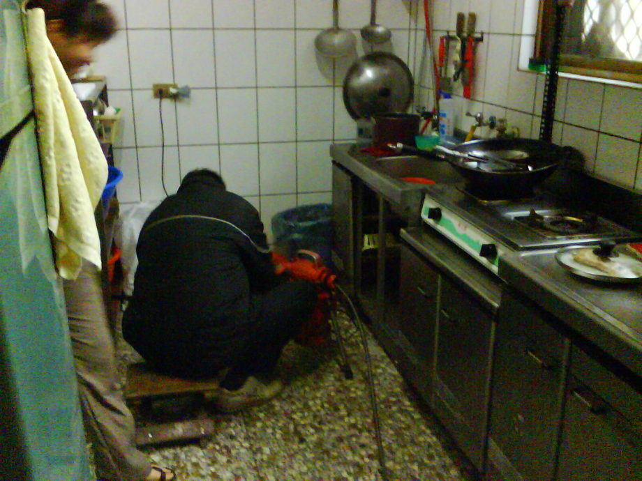 佑升衛生工程行-抽化糞池