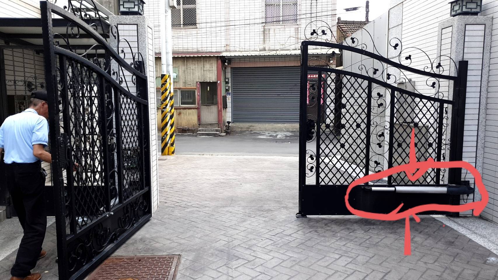 扇形門馬達安裝