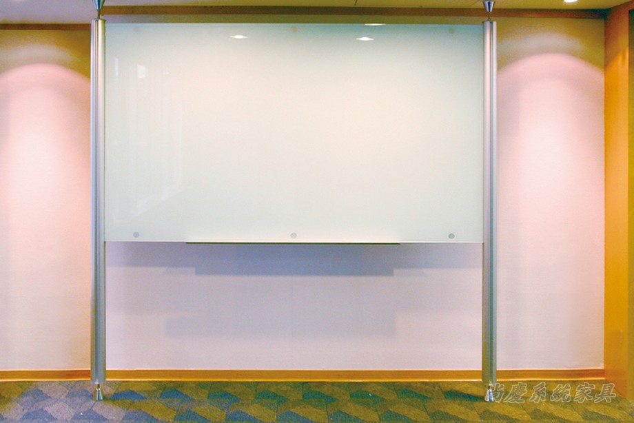 圓柱系列高隔間