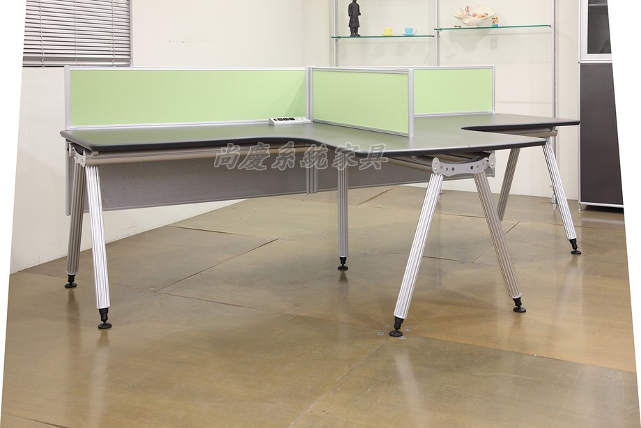 大A腳辦公桌
