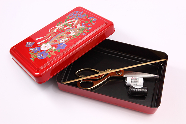 裁縫盒剪刀尺線