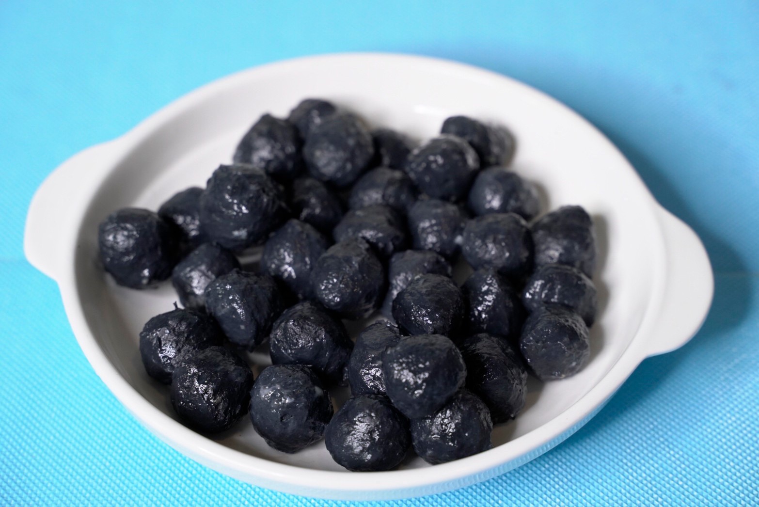 高雄上丸魚丸-馬卡龍魚丸(墨魚起司)