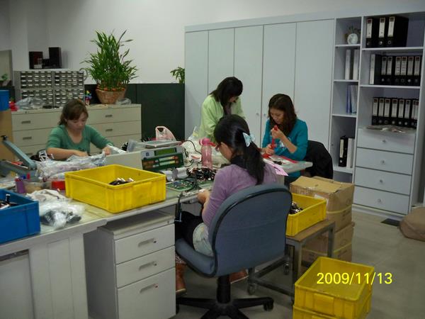 佶緯企業有限公司