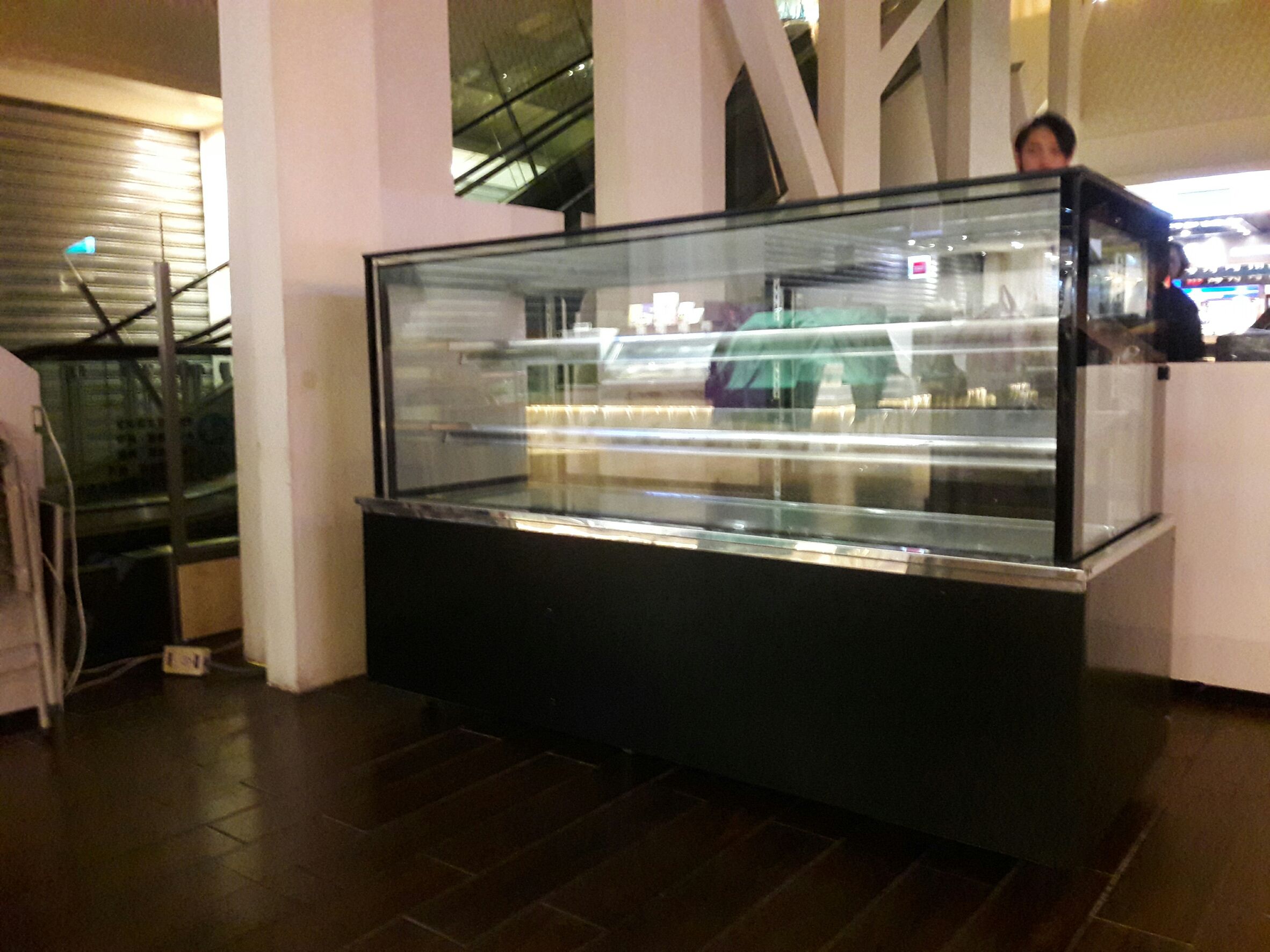 感謝客戶承租6尺蛋糕櫃6尺工作台冰箱京站店2