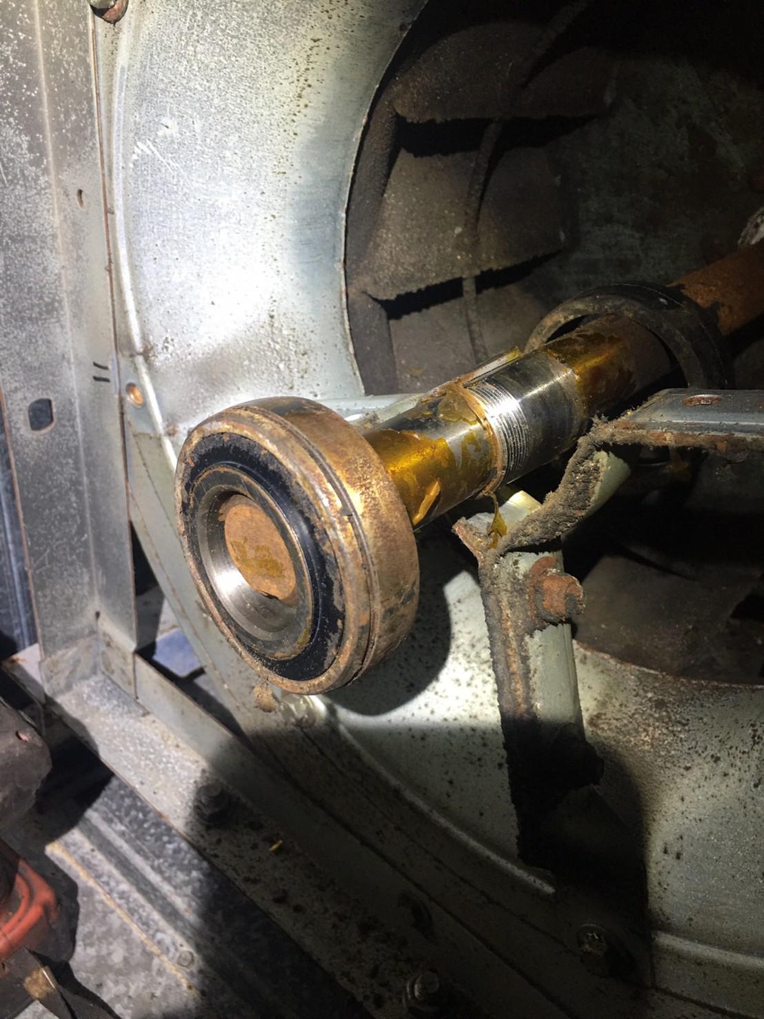 空調箱傳動機構(更換座式軸承及馬達軸承及皮帶)