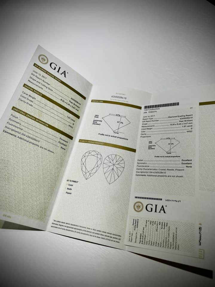 GIA認證,輝煌梨形1克拉鑽戒1