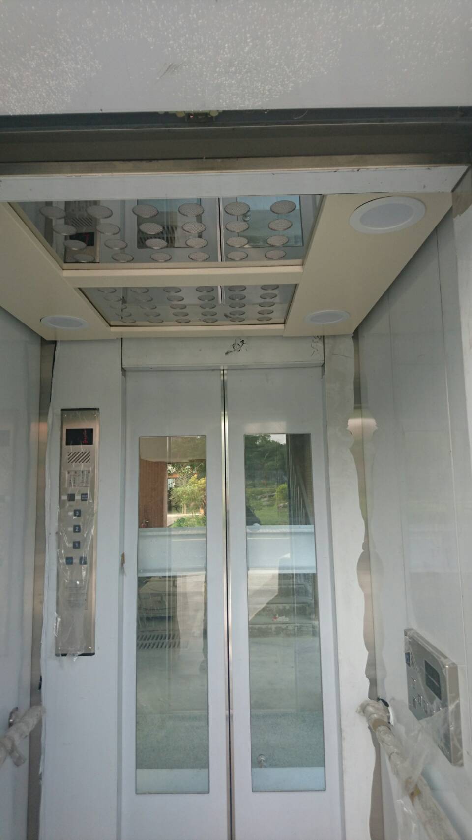 高公局透明電梯