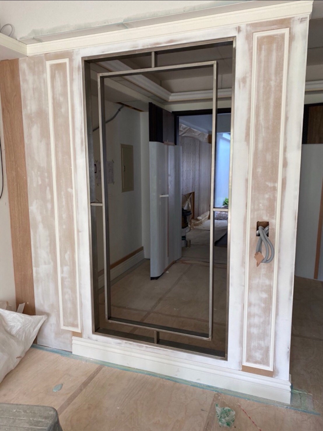 客製化鐵件-客廳金屬屏風設計