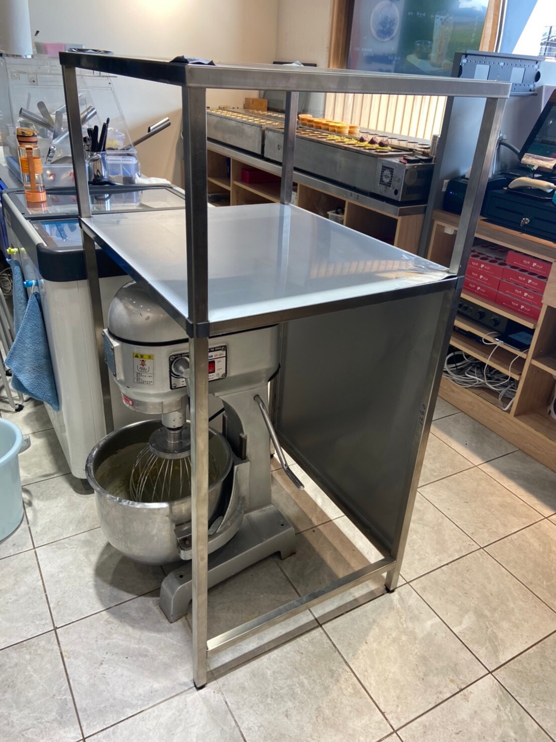 客製化鐵件-餐飲收納鐵架