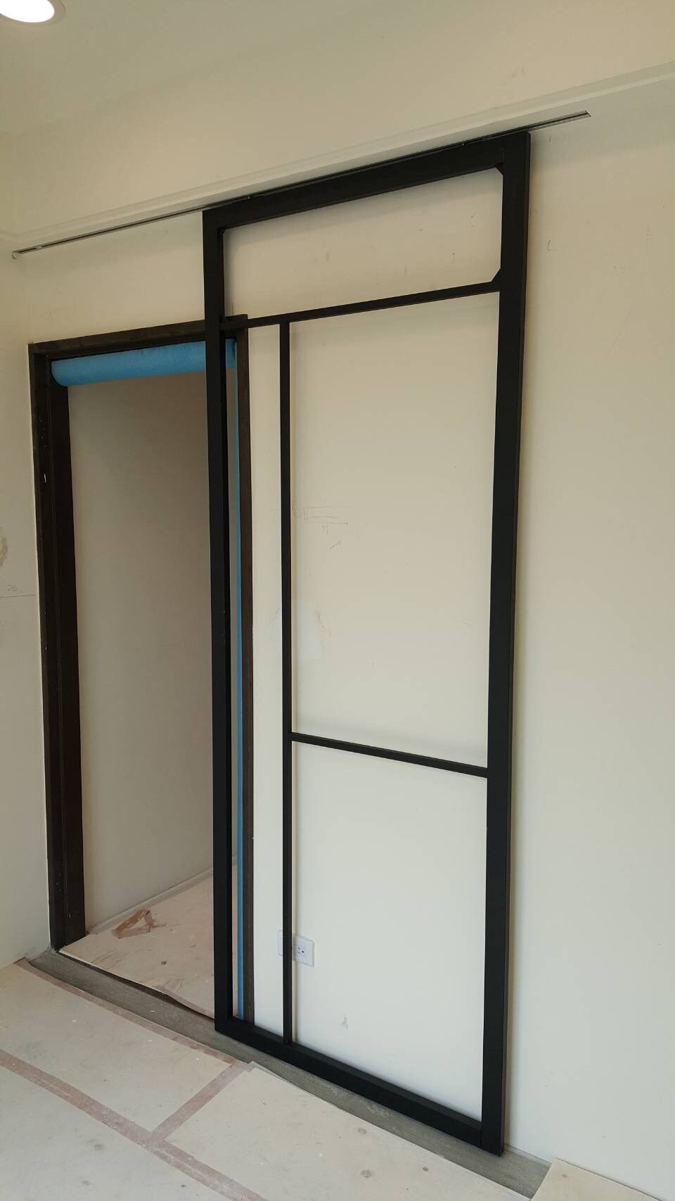 金屬烤漆橫拉門